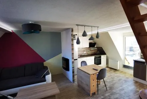 Gemütliche Dachwohnung mit kleiner oder großer Dachterrasse nebeneinander in Wolmirstedt, Deutschland