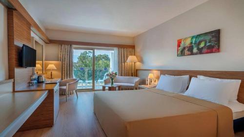 Standard Double or Twin Room Land View