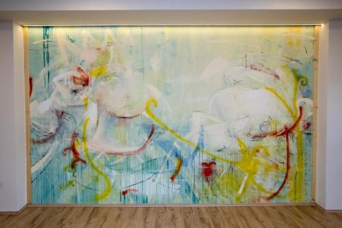 285212828 Art Hotel Kristal