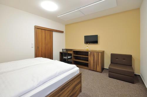 Double or Twin Room with Private Bathroom