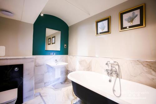 Makeney Hall Hotel - image 12