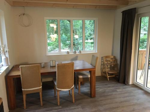 lauch3 - Ferienhauser am See in Schwarzheide