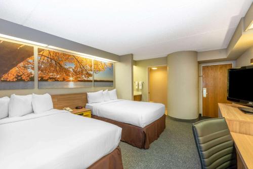 Days Inn by Wyndham Eagan Minnesota Near Mall of America