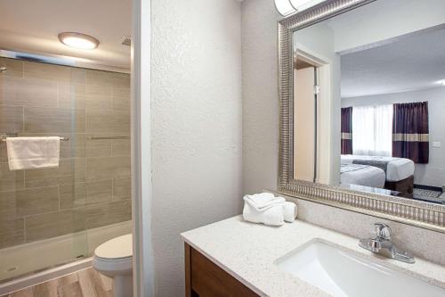 Clarion Pointe East Lansing University Area Clarion Pointe East Lansing University Area