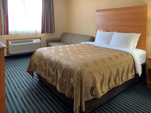 Quality Inn Ottawa near Starved Rock State Park