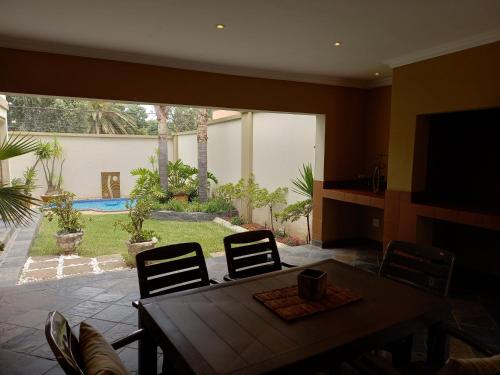 Troas Boutique hotel in สวนแวนเดอร์บิจล์