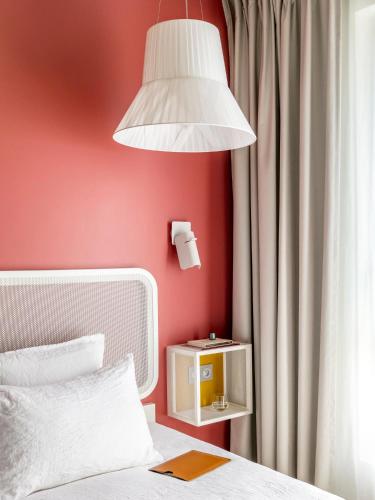 OKKO Hotels Lille Centre - image 3