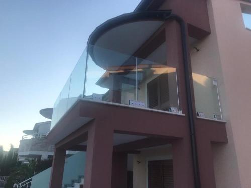 Bella Vista Apartments