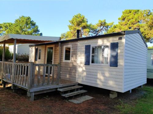 Bungalow de 3 chambres avec piscine partagee jardin amenage et wifi a Argences en Aubrac - Location saisonnière - Argences en Aubrac