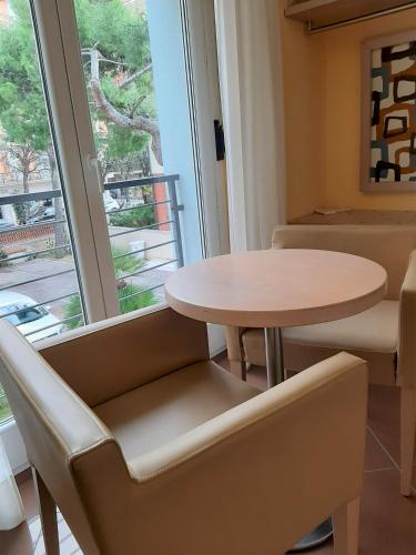 Hotel Chiaraluna - image 12