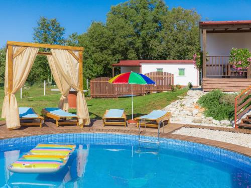  Holiday Home Resort Jelovci-3, Pension in Mofardini