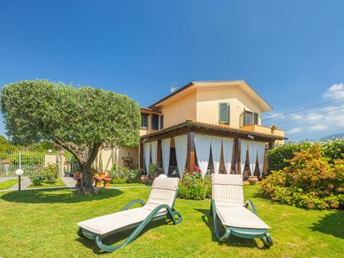  Holiday Home Renza by Interhome in Pietrasanta