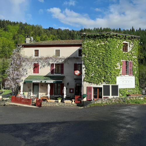 Auberge du Doulon Hotel de charme Saint-Alyre-d'Arlanc