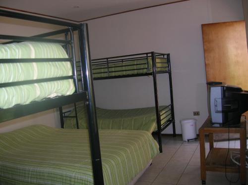 1 double bed, 4 bunk beds