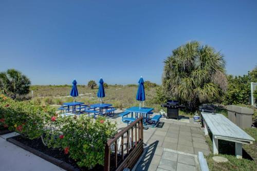 Bay Tree Beach Side - image 2