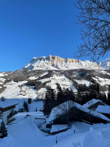 ALBERGO BAR RISTORANTE DOLOMIA