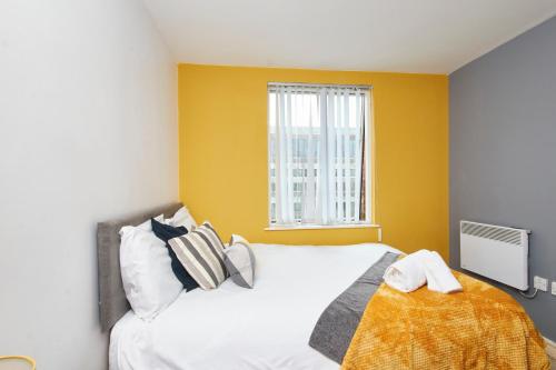 Stylish Manchester Gem - Sleeps 10!