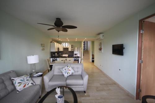 La Brisa Del Mar Beach House at Beach Village Tortuga Properties - image 11