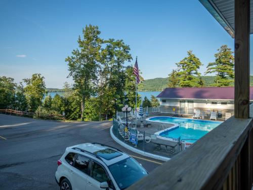 Lake 'N Pines Motel 2