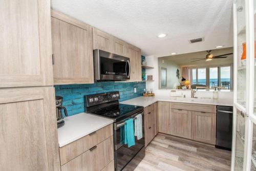 Barefoot Trace 303 Crescent Beach
