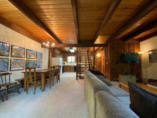 Hemlock Ridge 2B by Killington Vacation Rentals - image 5