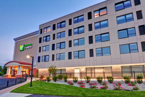 Holiday Inn Express Boston, an IHG Hotel