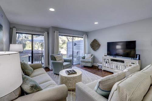 145 Greens 2 BR Shipyard Golf Condo - image 8