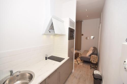 CHIC APPART DESIGN - HYPER CENTRE - TRAMWAY - FREE WIFI - leRelaisdOdile12 - image 8