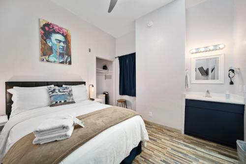 Double Room with Shared Bathroom