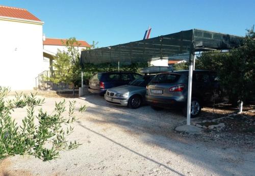 Apartments Ljuba - 200m from beach - image 3