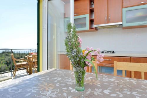 Apartments Ljuba - 200m from beach