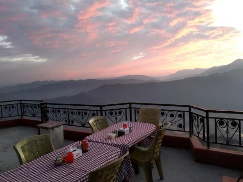 Hotel High Ground Inn Sarangkot in ซารังโกฏ