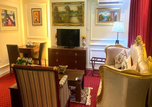Executive Suite image 10