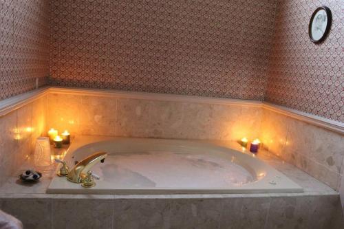 Corners Mansion Inn - A Bed and Breakfast - 화장실