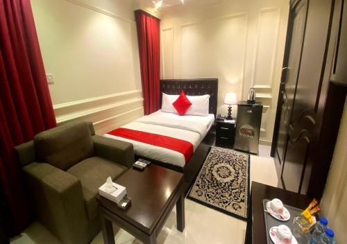 Standard Double Room room in Majestic Hotel