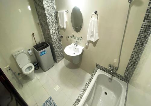 Deluxe Suite image 1