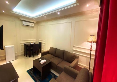 Superior Suite image 8