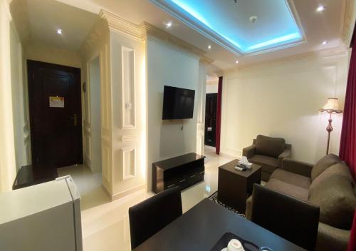 Superior Suite image 10