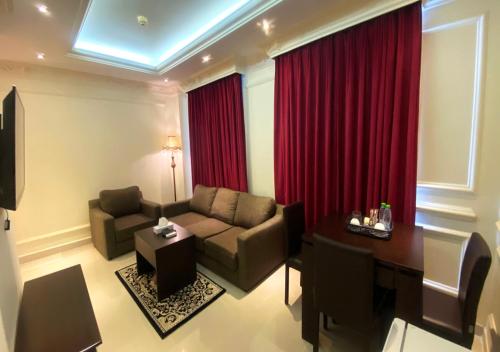 Superior Suite image 7
