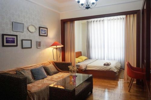Chung cu the manor 2 phong 38m2 view lau cao nhin ra thanh pho