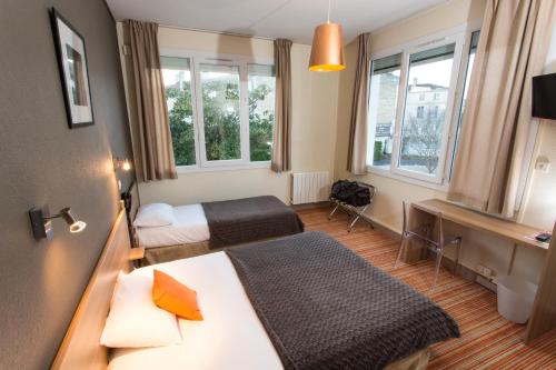 B&B Niort - Brit Hôtel du Parc Niort Centre-Parking gratuit - Bed and Breakfast Niort