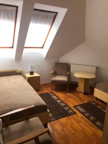 Mol-Ker-Vill Apartment - image 2