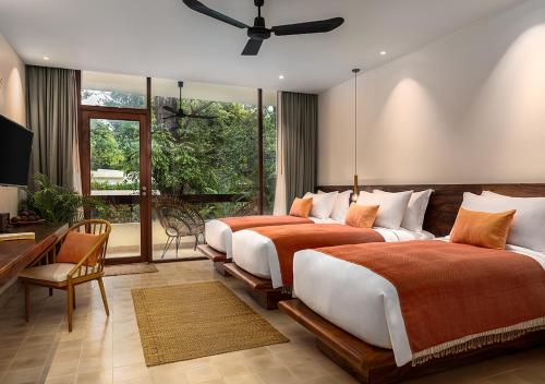2 twin beds