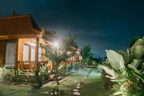 Japa Guesthouse - Tap to explore photos