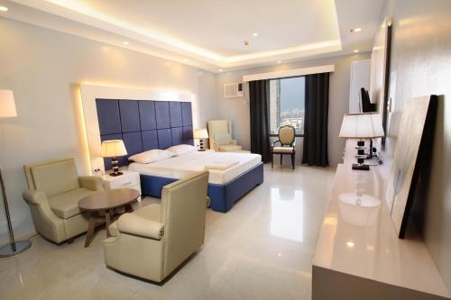 Malate Bayview Mansion city view