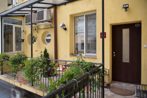 The North Tower Apartment - image 5