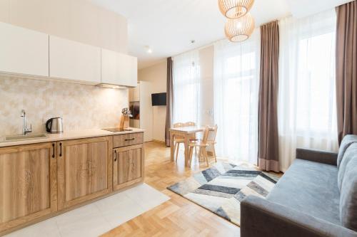 자코파네 AMI 3성급 호텔 로비