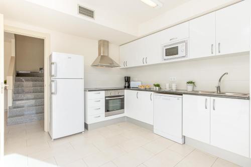 Apart-Rent Apartamento Francesc Macià Ático - image 12