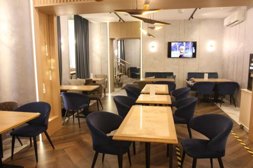 Dynasty Hotel - image 9