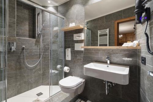 Double Room with Balcony and View